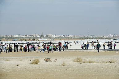 Menschen in einem Flüchtlingscamp