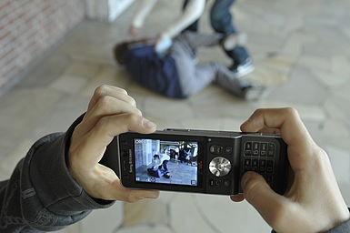 Handyvideoaufnahme einer Schlägerei